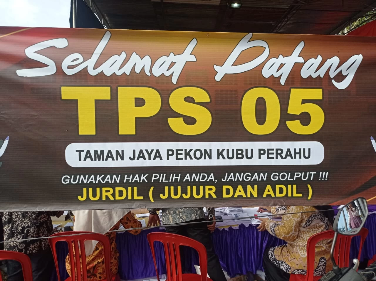 Gelaran Pesta Demokrasi Di Indonesia Hari Ini Serentak Dilaksanakan