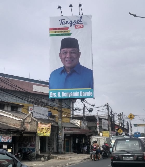 Pasang Baliho di 14 Titik, Benyamin Davnie Guyur Pengusaha 1,7 Miliar?