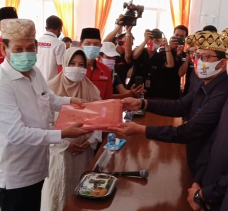 Hari Kedua Arjuna Resmi Mendaftar ke KPU Way Kanan