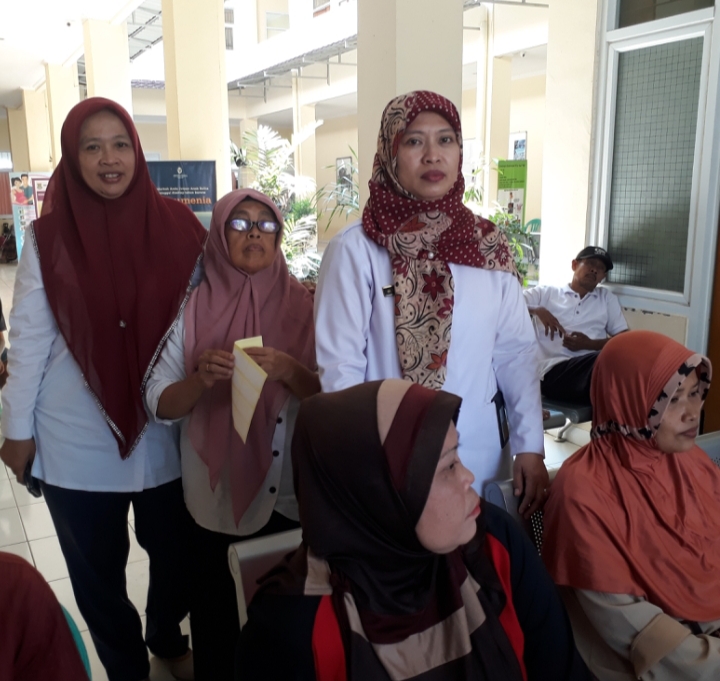 Pak Bupati, Puskemas Pakuhaji Butuhkan Mobil Siaga dan Perbaikan Akses Jalan