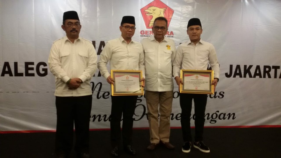 Raih Suara Tertinggi, Caleg Gerindra Purwanto Dihadiahi Penghargaan