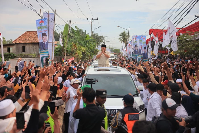 Prabowo Datangi Palembang, Disoraki Presiden