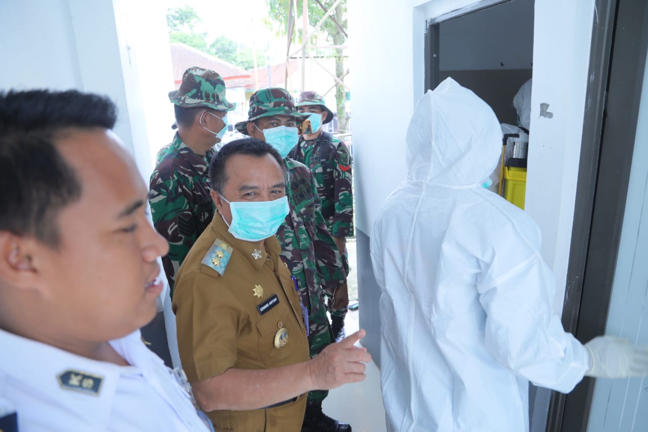 Edward Anthoni, Pimpin Penyemprotan desinfektan pada Fasilitas Publik