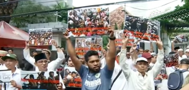Dikepung Demontrasi Solidaritas Rohingya, Dubes Myanmar Bingung Pulang