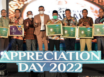 Bank DKI Raih Penghargaan Indonesia Syariah Award 2022 Bu