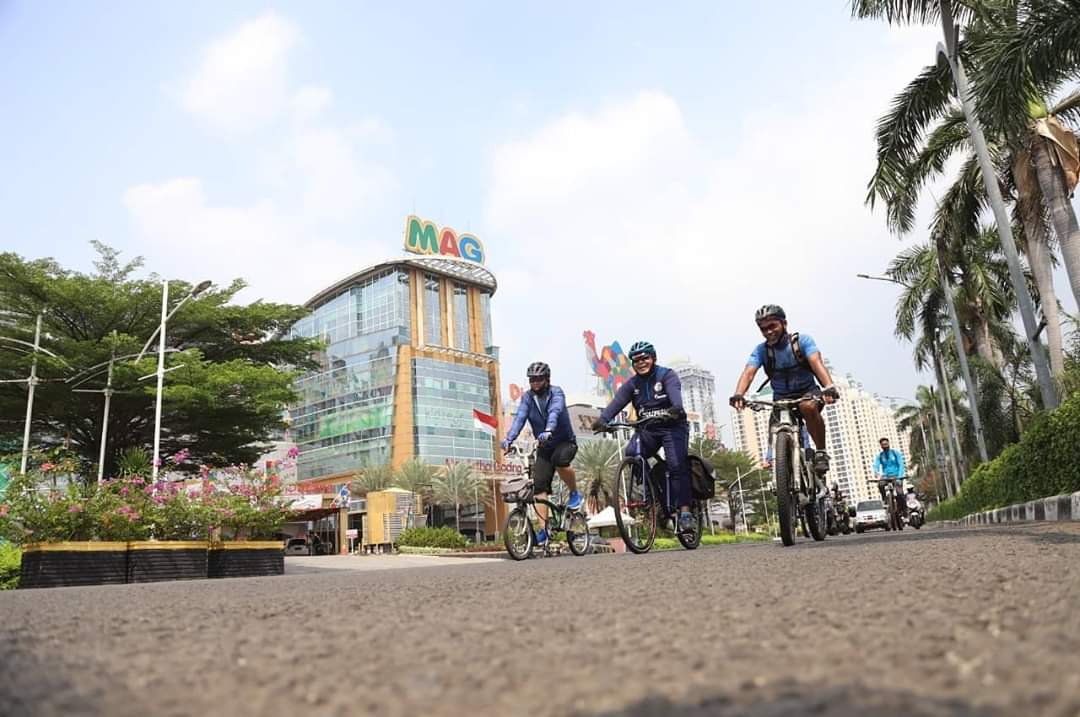 Walikota Jakarta Utara Ajak Pesepeda Pakai Helm