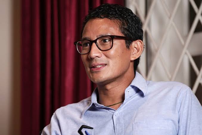 Anies Akan Cabut Atap JPO di Kawasan Sudirman, Begini Kata Sandiaga Uno