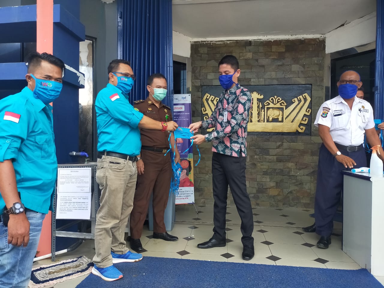 PD IWO Way Kanan dan Kejaksaan Negeri Way Kanan Bagikan 1000 masker gratis