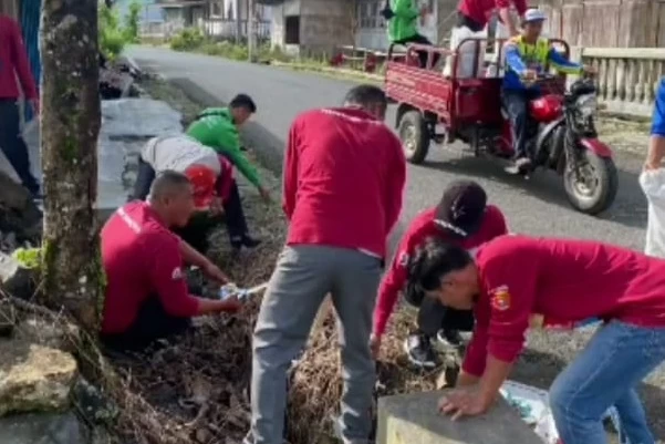 Giat Dalam "HPSN" Hari Peduli Sampah Nasional di Pemerintah Pekon Tanjung Raya