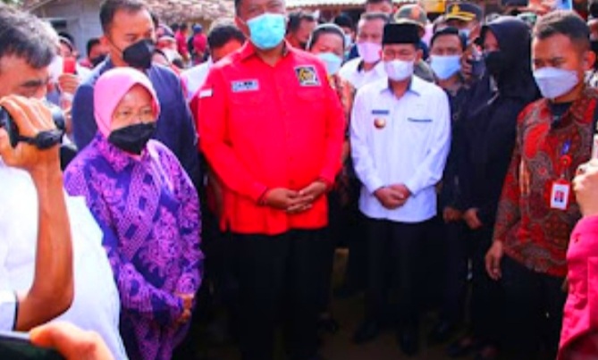 Mentri Sosial sambangi Lampung Utara dalam Rangka memberi bantuan kepada Penderita tumor