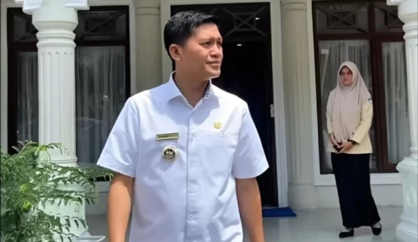 Umroh Saat Banjir dan Longsor, Bupati Aceh Selatan Dicopot dari Jabatan Ketua DPC Partai Gerindra