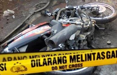Mobil Satpol PP Tabrak 2 Motor, 2 Orang Tewas