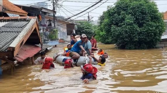 114 RT di Jakarta Masih Direndam Banjir, Ketinggian Air Ada Yang mencapai 2,6 Meter