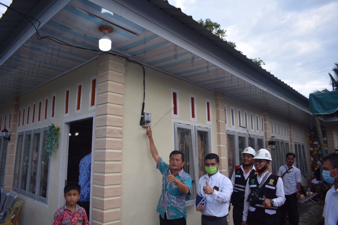 HUT RI Ke-75, Tujuh Desa Di Nias Semakin Benderang