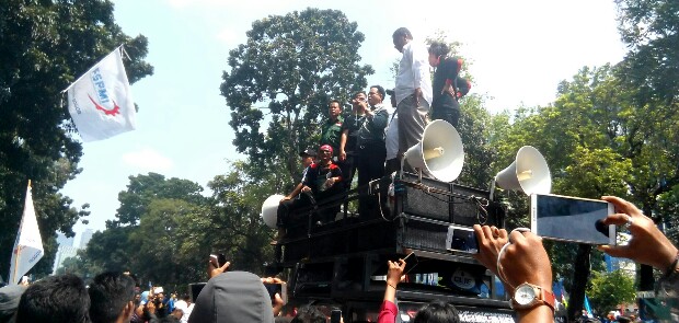 Jadi Kuasa Hukum Buruh, Yusril Akan Mohon MA Cabut Perpres Nomor 20 Tahun 2018