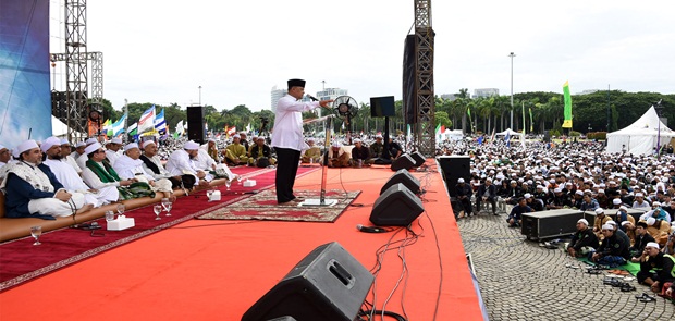 Panglima TNI: Kita Harus mencontoh Tauladan Rasulullah SAW